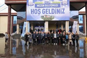 erunun 40 yillik mezunlari bulustu PYYFmab5.jpg