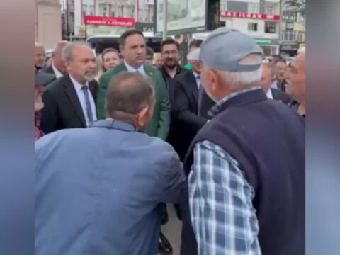 CHP’li Umut Akdoğan Aksaray’da “Fakirlik Belgesi” İddialarına Yanıt Verdi: “Koyun Gönderin” Çağrısı