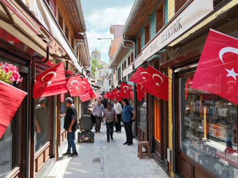 ‘Dar Çarşı’da Yenilik Rüzgarı: Tarihi Restorasyon Tamamlandı